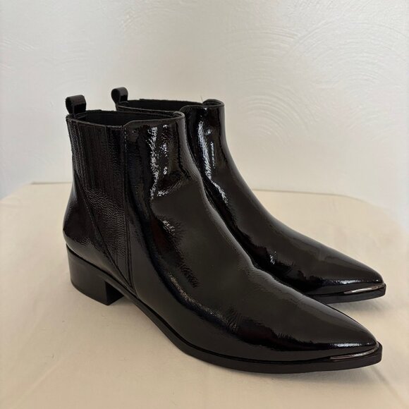 Marc Fisher Ltd Yale Pointy Toe Chelsea Booties Women's - Picture 1 of 3